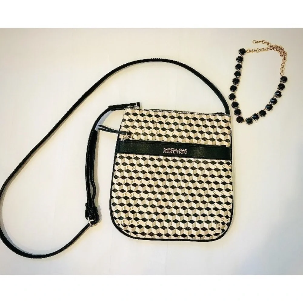 KENNETH Cole Reaction Crossbody Retro Print